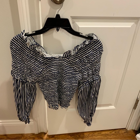 NWT ZARA crop blouse.  Sz Medium. This is gorgeous. Tags on - Picture 12 of 16
